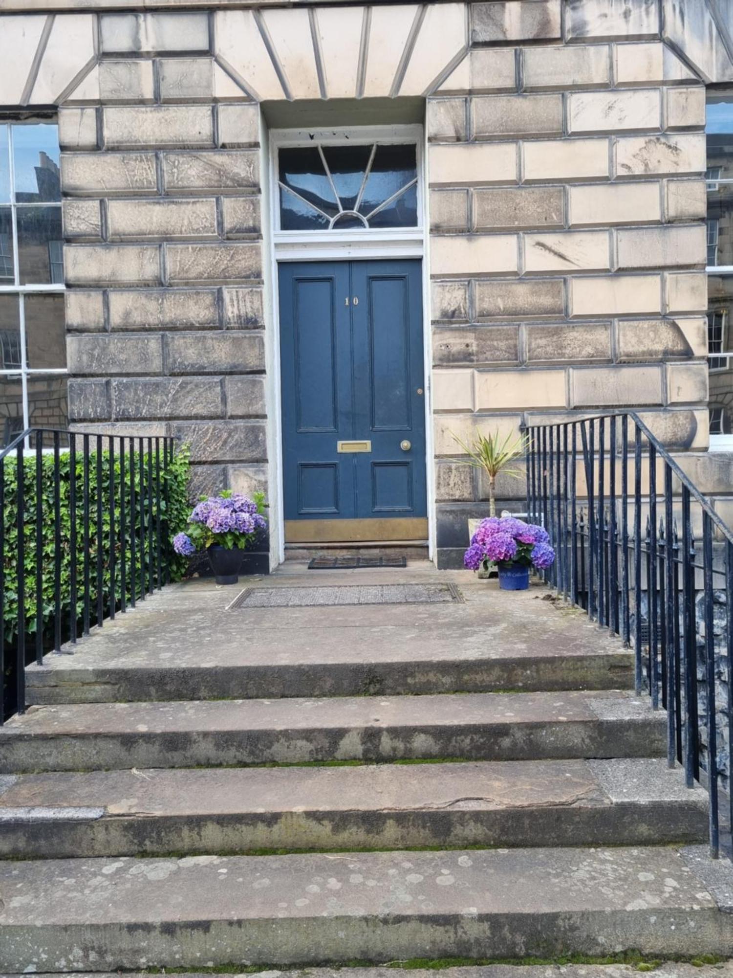 3 Double-Bed Georgian Apartment In Prime Location Edinburgh Exterior photo